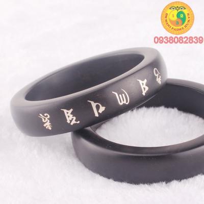 Vòng tay gỗ thần chú Om Mani Padme Hum OMN_VTG